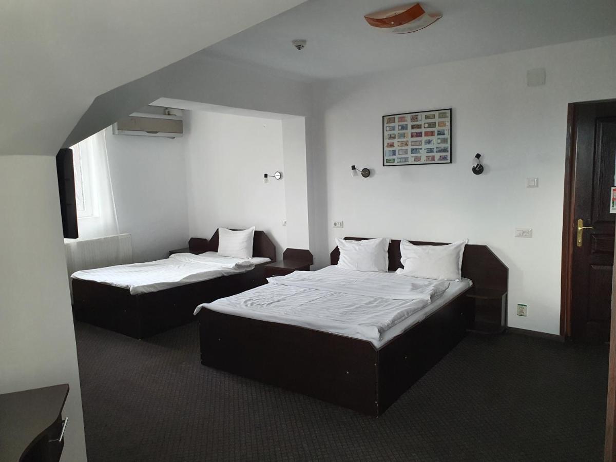 Motel Davios Targu Jiu Ngoại thất bức ảnh