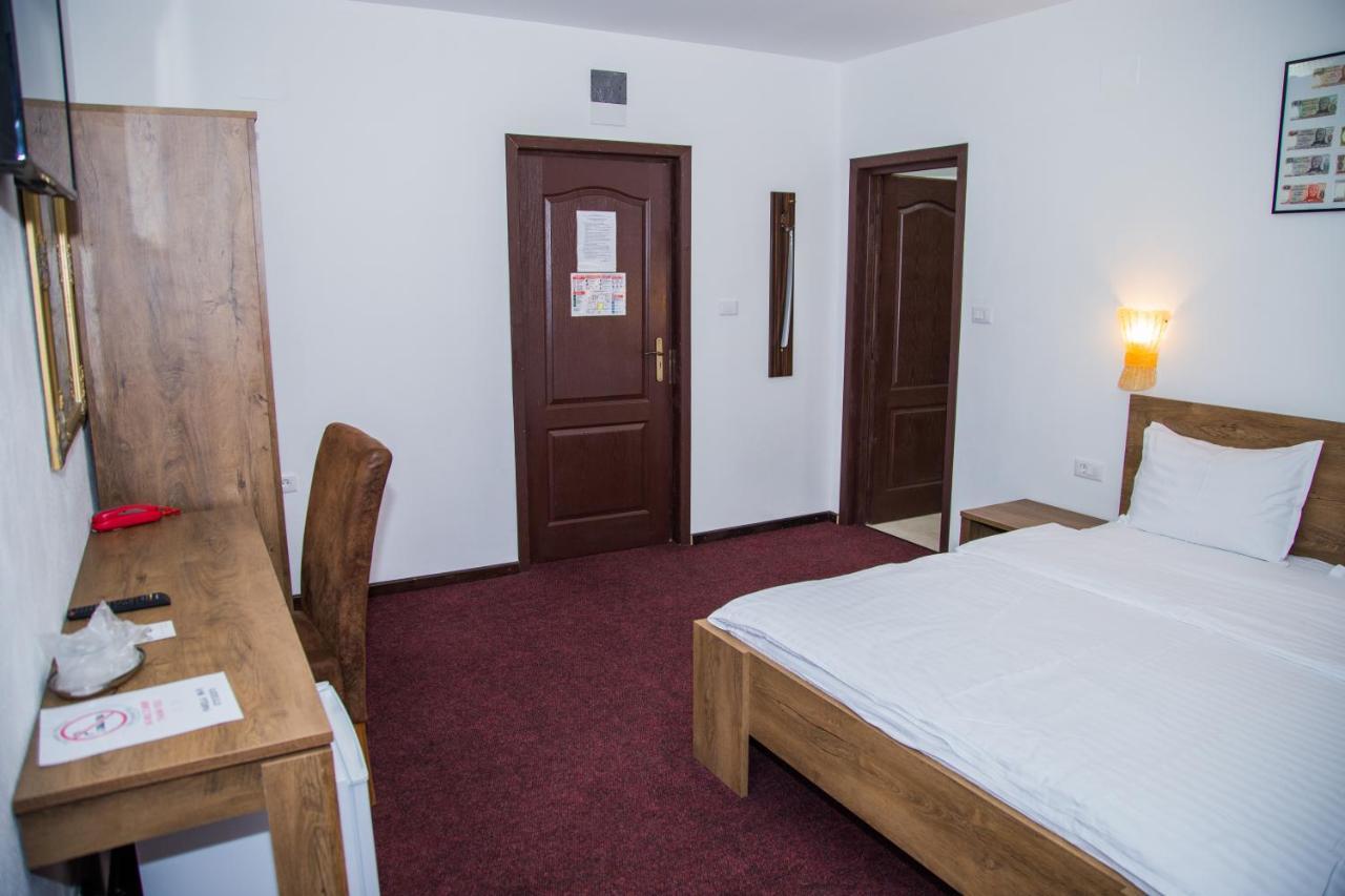 Motel Davios Targu Jiu Ngoại thất bức ảnh