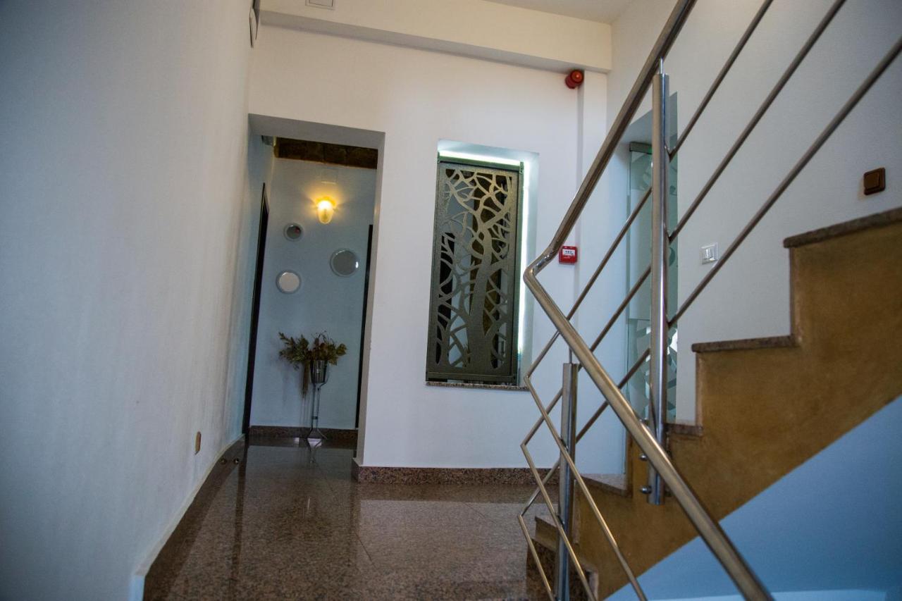 Motel Davios Targu Jiu Ngoại thất bức ảnh